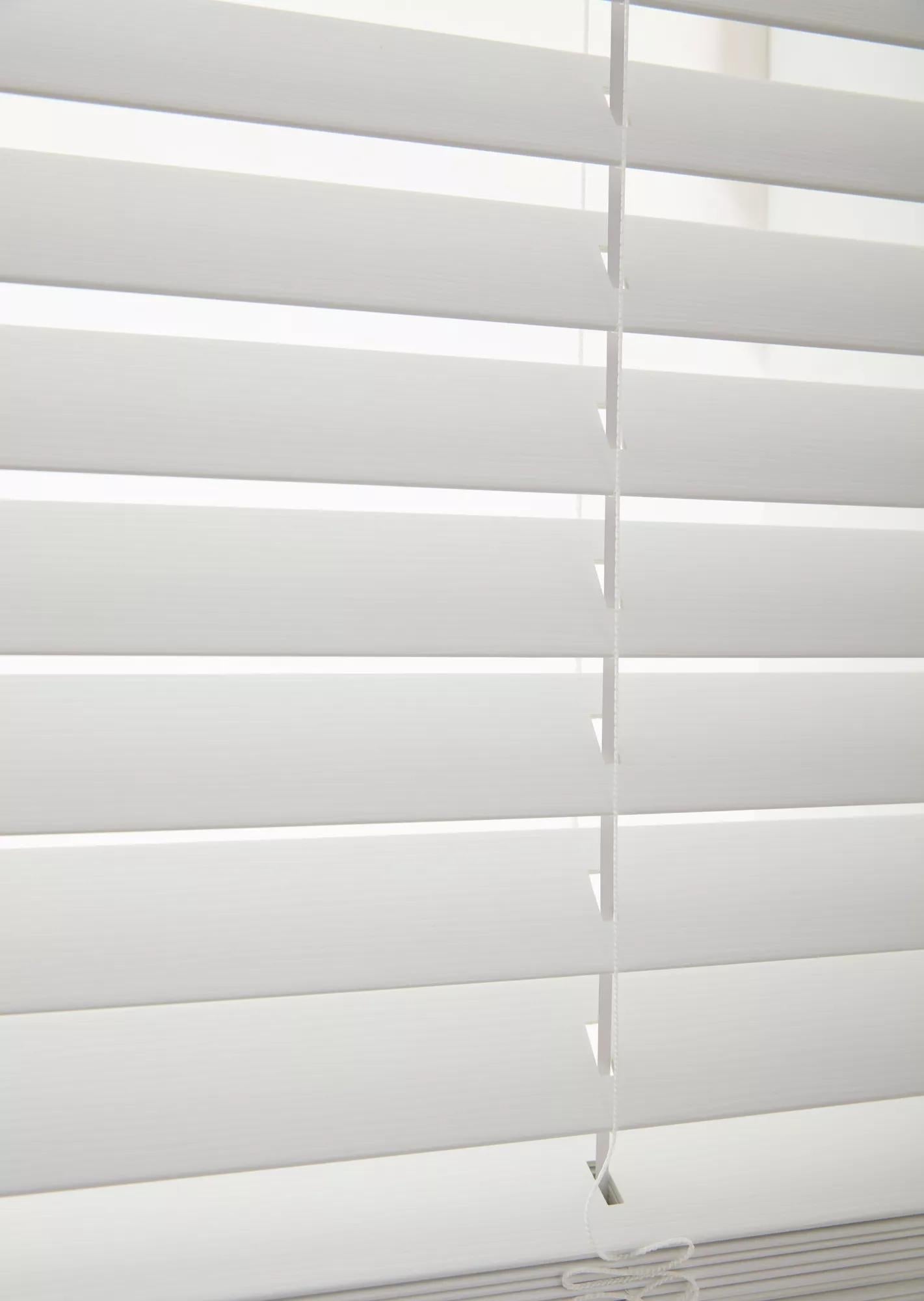 Cordless Faux Wood Blinds - Easy Lift & Tilt