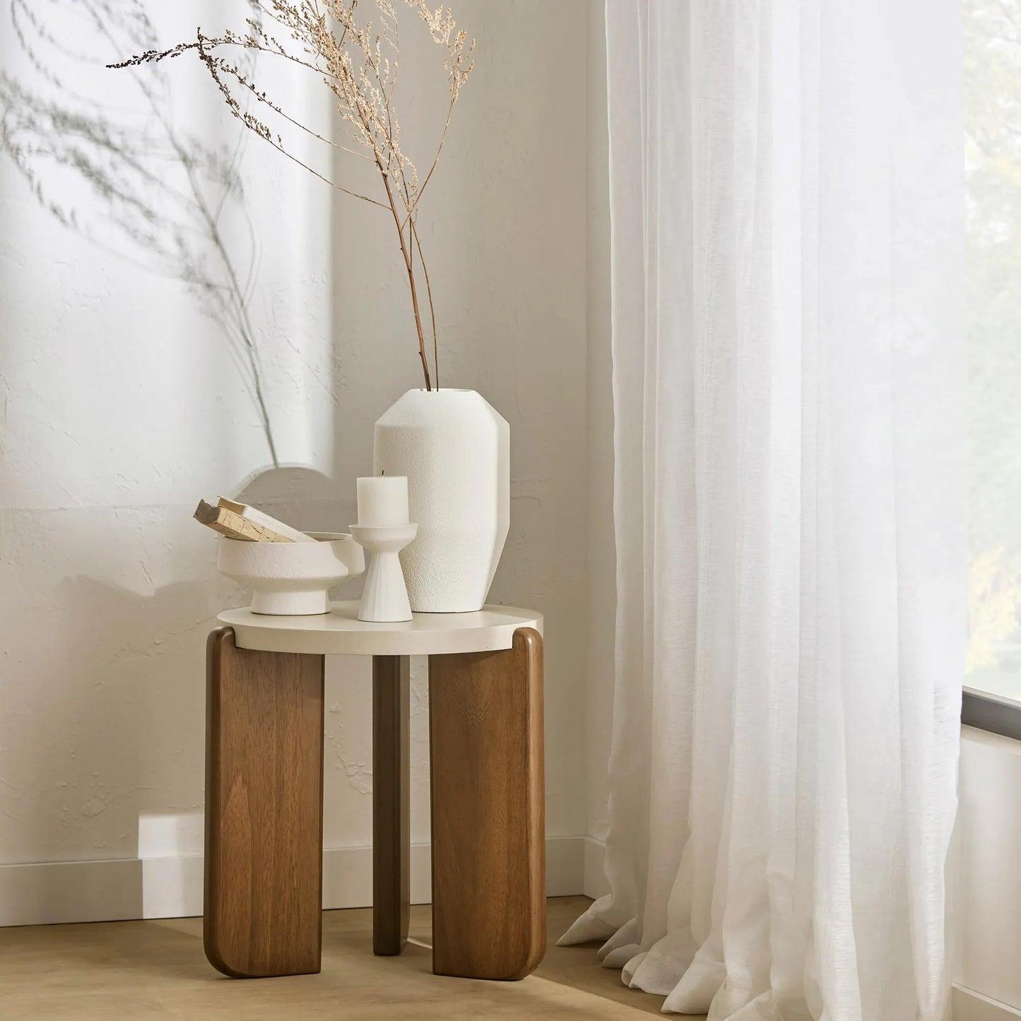 Ceramic Bowl on Stand