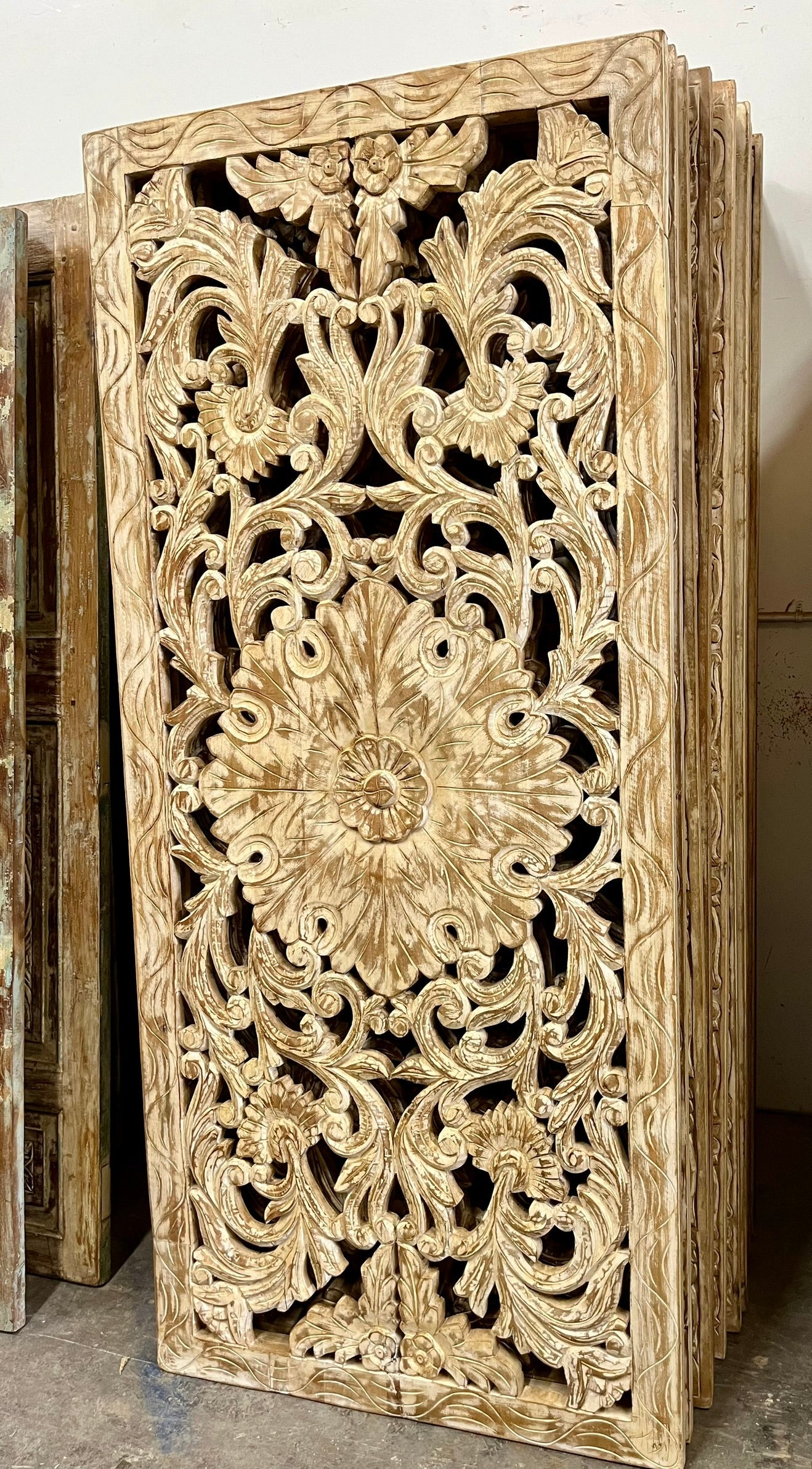 Lattice Carved Door Vintage Wood Barn Door Luxury Interior Room Divider 80