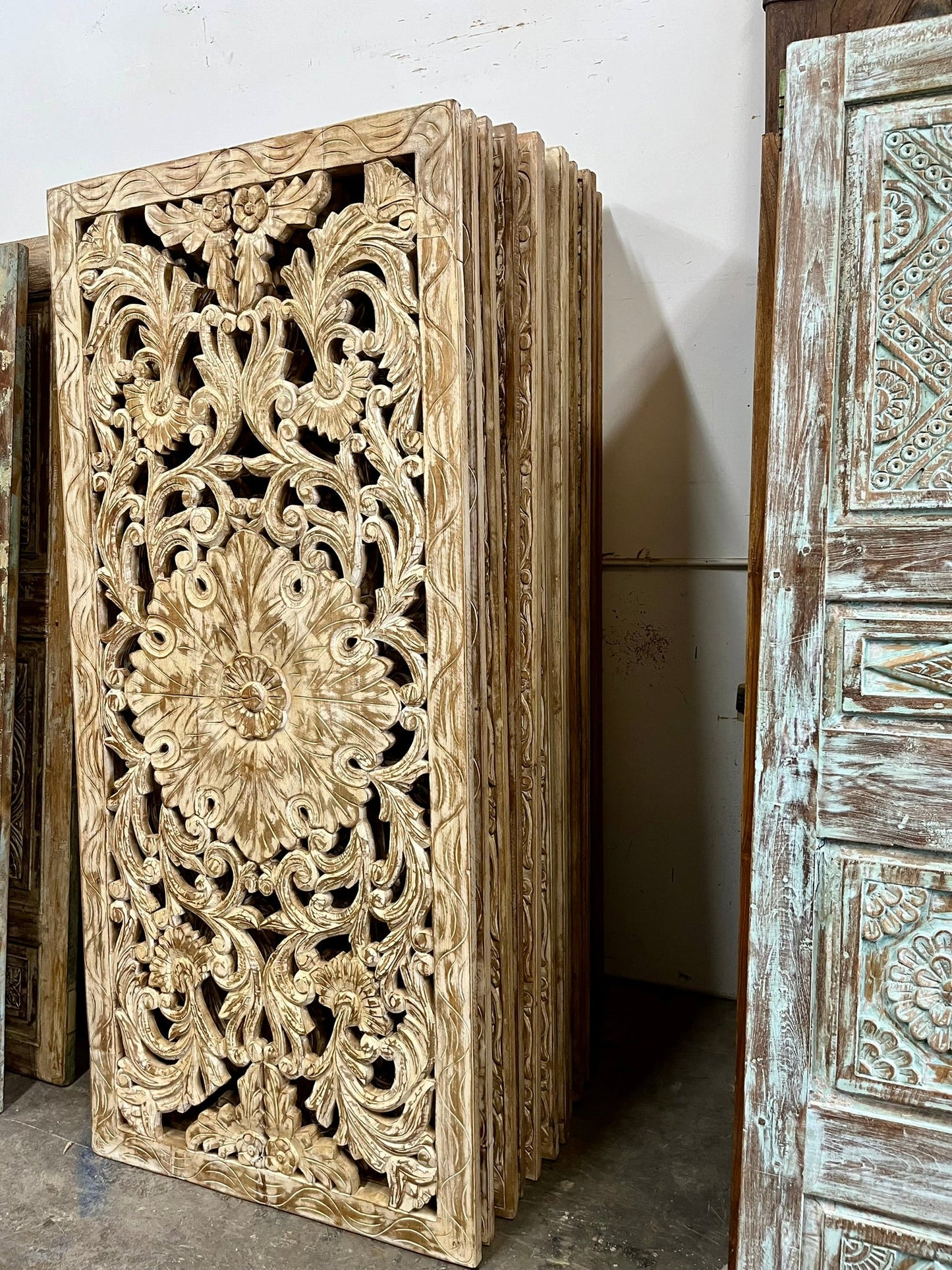 Lattice Carved Door Vintage Wood Barn Door Luxury Interior Room Divider 80